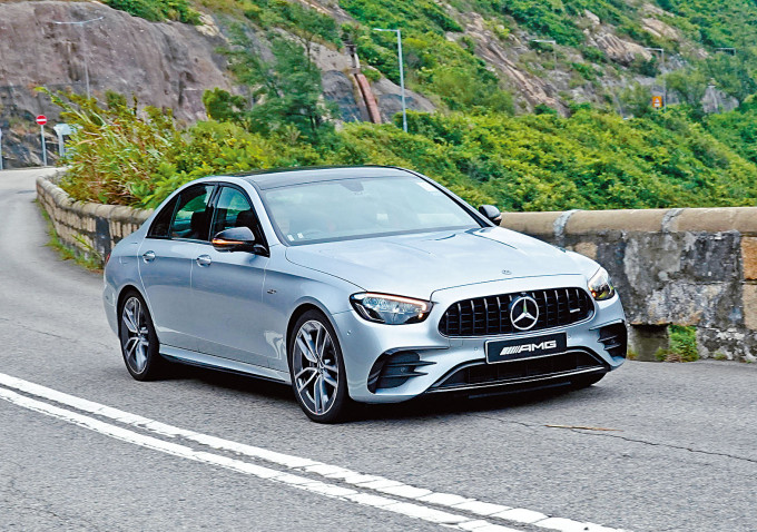 E53 4Matic+新版沿用3公升直六Turbo引擎連48V混能系統,基本馬力435ps,車價為$1,171,331起。