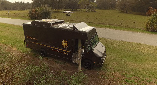 无人机安装于货车顶。图：UPS