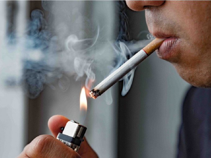 內地專家建議增加捲煙售價，否則在2030年成人吸煙率降至20%的目標難以達成。 （網上圖片）