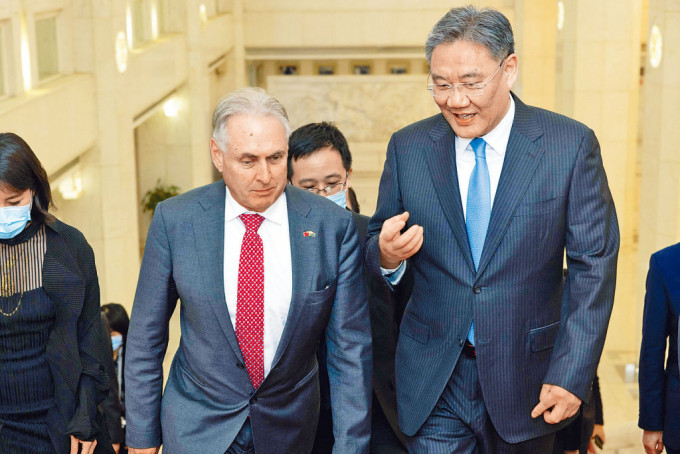 澳洲貿易部長法雷爾與中國商務部長王文濤會談。