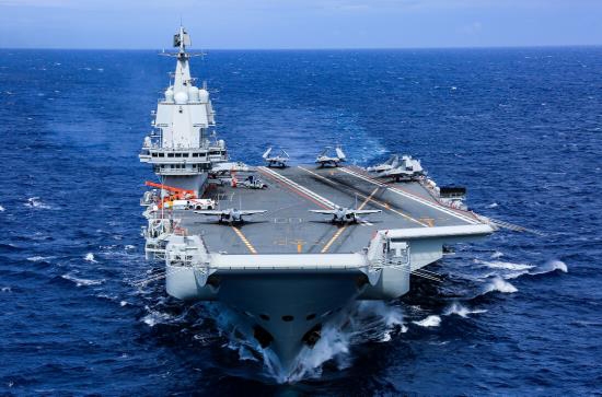 中国「山东舰」航母不久前在美国关岛基地附近海域训练。