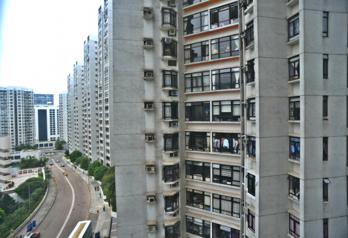 香港不少私人樓宇都會望樓景。資料圖片