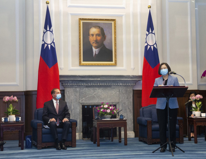 美國衛生部長阿扎爾與總統蔡英文會面。 AP圖