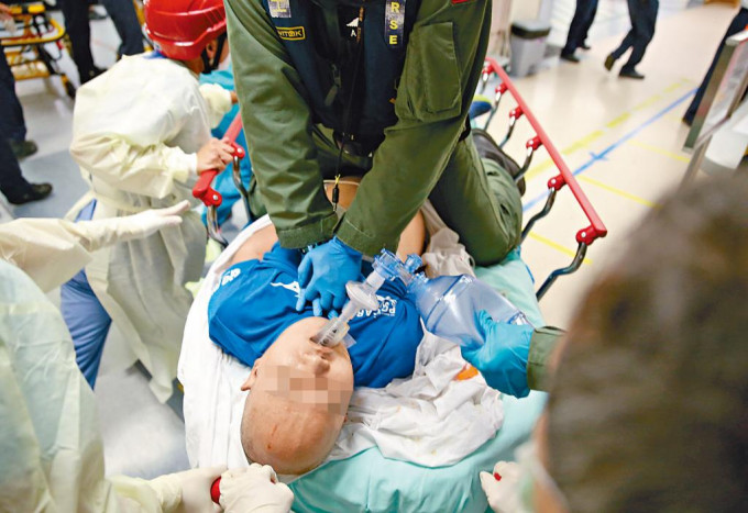行山男子中暑昏迷，由飛行服務隊送院搶救。