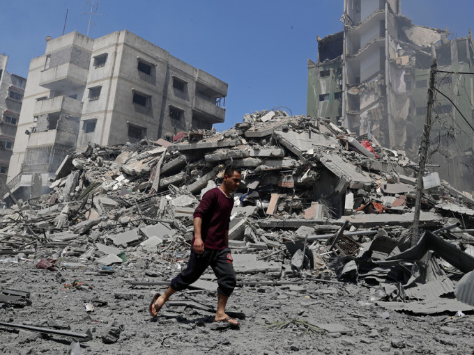 加沙地带受以军空袭，楼宇被炸毁夷为平地。AP图片