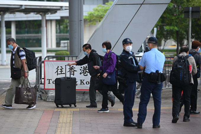 市民陆续回港。