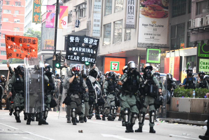 林志偉不滿警隊站在最前線與暴徒周旋，政府沒有任何強而有力的措施和支援配合工作。資料圖片