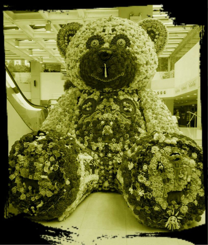巨型花熊造型靈異。網上圖片
