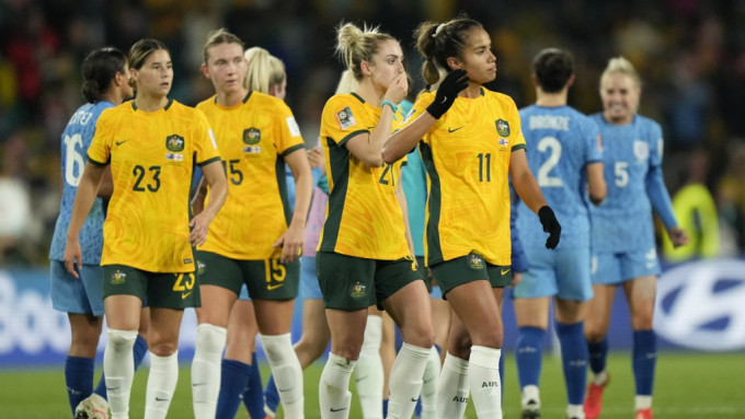 澳洲女足有地利加持，可看高一線。AP