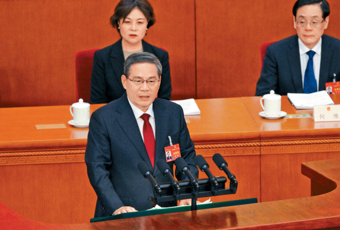 总理李强昨日发表政府工作报告，聚焦振兴经济。