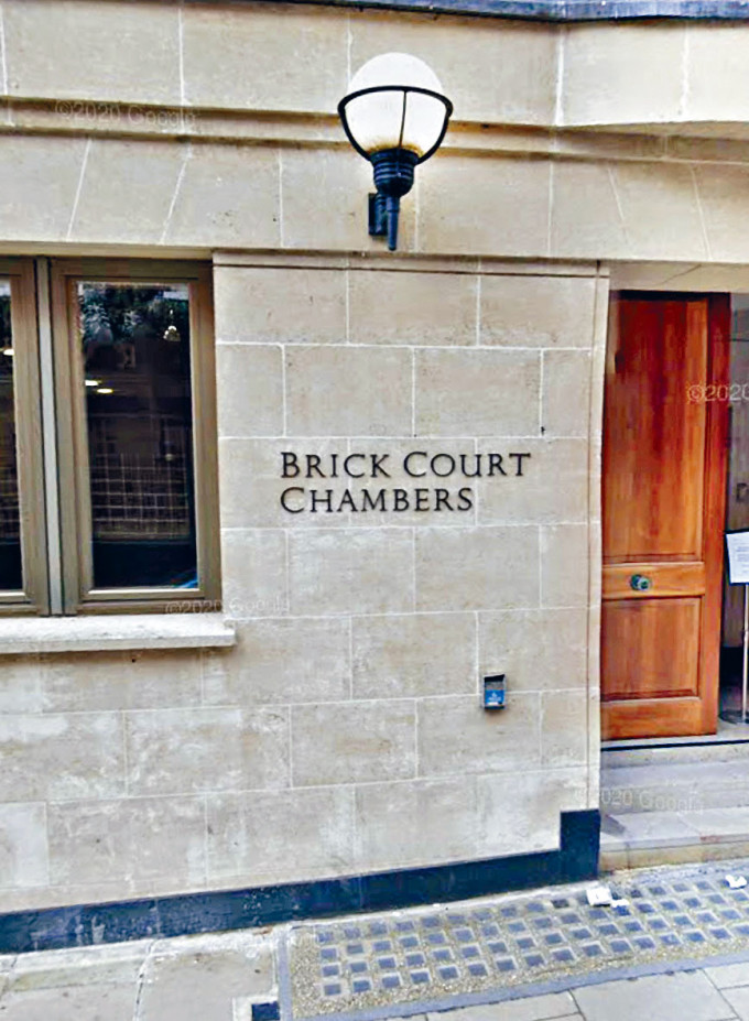 终审法院前首席法官马道立卸任短短三个月，即加入英国伦敦 Brick Court Chambers。