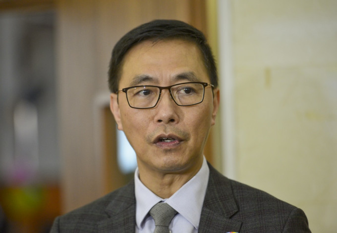 教育局局长杨润雄表示，倾向由香港办学团体到内地自行办校。资料图片