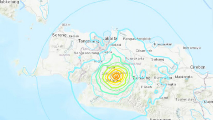 印尼西爪哇發生6.1級地震，震央位於蘇加武眉市22公里外，震源深度104公里。