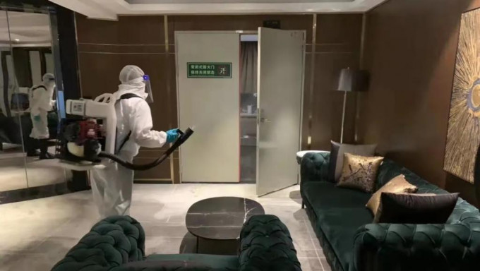 患者工作的入境旅客隔離酒店已進行徹底消毒。互聯網圖片