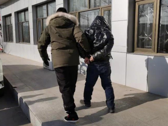 北京2021年首日便抓获三名扒手。网图