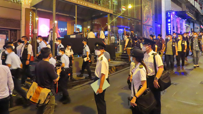 警方过去17日巡查逾万间酒吧食肆。资料图片