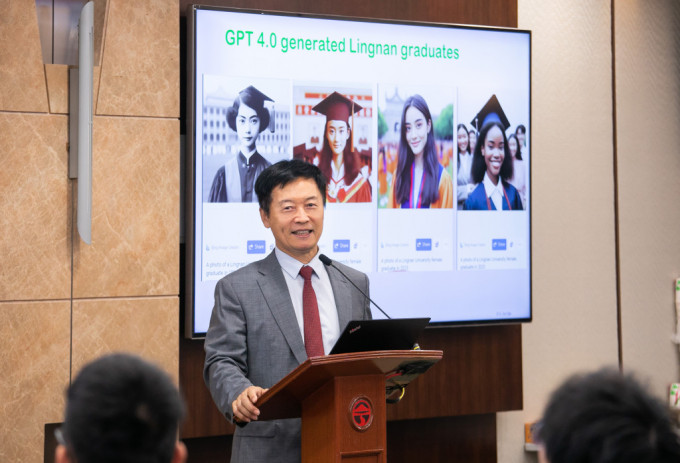 嶺大校長秦泗釗利用GPT 4.0生成不同年代的嶺大畢業生作為例子解說。