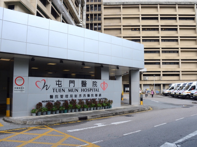 屯门医院一名84岁女病人病逝。资料图片