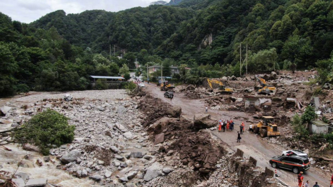 西安泥石流已發現21名遇難者，6人仍失蹤。（新華社）