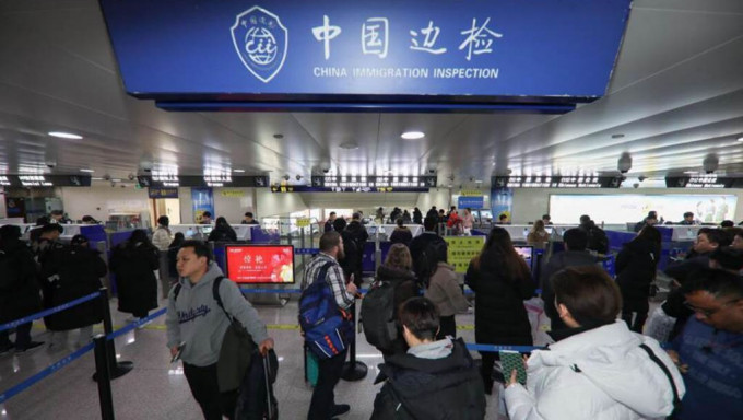 大陸早已放寬出境檢疫，如今多國也對中國出境旅客鬆綁。 央視資料圖片