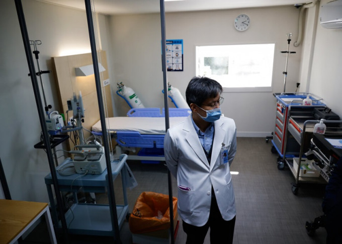 南韩医生组织计划罢工抗议新监管法例立法。AP资料图片