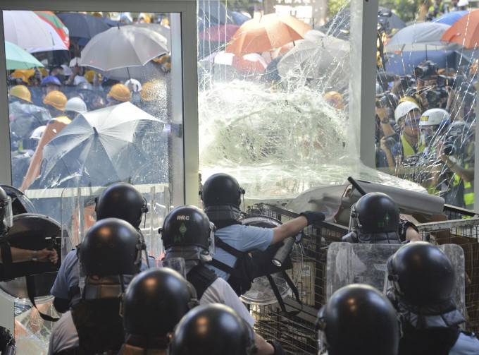 另外，4个警察协会亦谴责昨日闯入及破坏立法会大楼的示威者。资料图片
