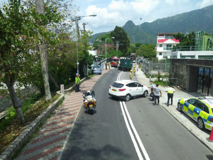 錦上路全綫封閉。網民Ka Tuen Cheng圖片