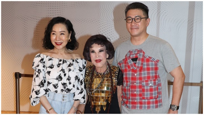 黃夏蕙、魏秋樺和陳建興一起出席電影慈善場。