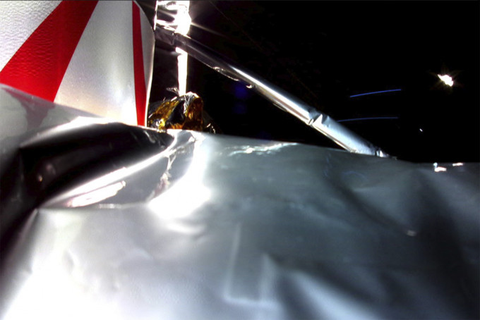 「遊隼號」相機從太空發回首張影像。美聯社