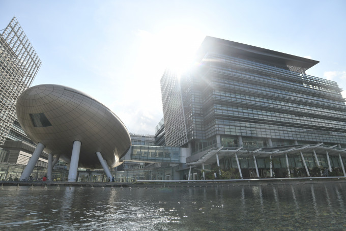根據科技大學與科技園公司的合作協議，雙方將在廣州南沙建立香港科學園廣州南沙孵化基地。