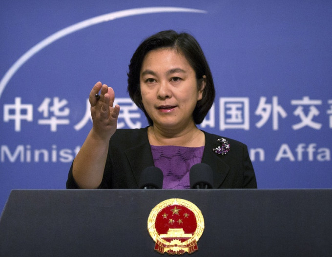 外交部發言人華春瑩Twitter發文連環反擊蓬佩奧言論。AP