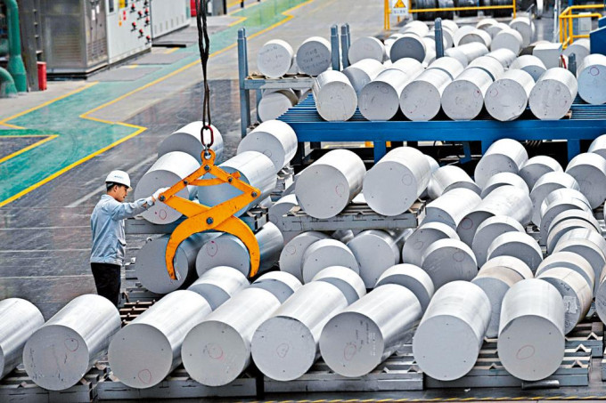 广西百色是中国主要铝产业基地。　