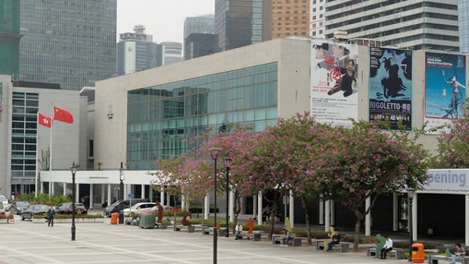 古諮會贊成將香港大會堂升格為古蹟。