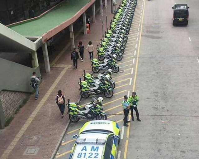 东铁粉岭站对开大批警员进行常规训练。香港突发事故报料区