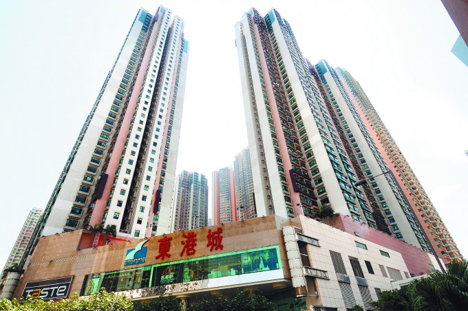 东港城海景单位以830万转售。