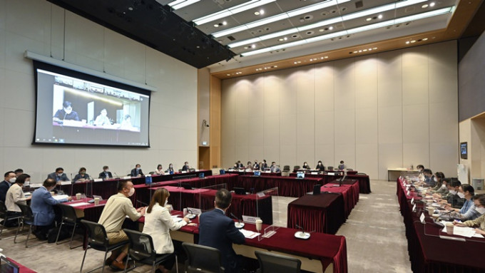 陈国基首次出席儿童事务委员会会议。政府新闻处图片