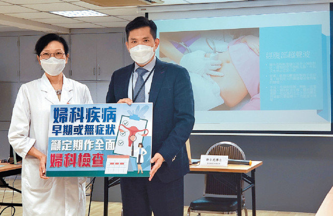 ■左起：梁冬阳医生、嘉诺撒医院总经理许小虎博士