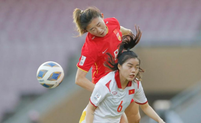 中國女足(紅衫)反勝越南女足。亞洲足協官網圖片