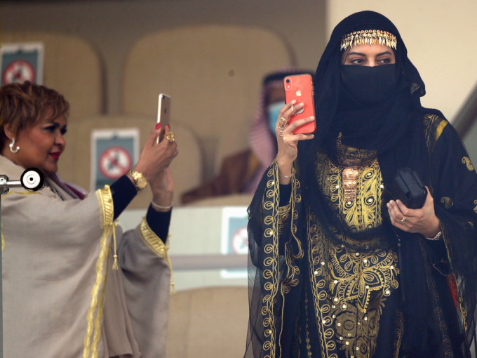 沙特阿拉伯女性。AP圖片