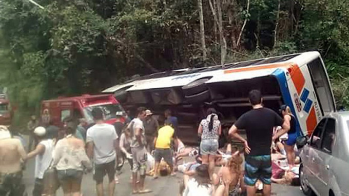 巴西早前曾发生巴士撞车事故。网上图片