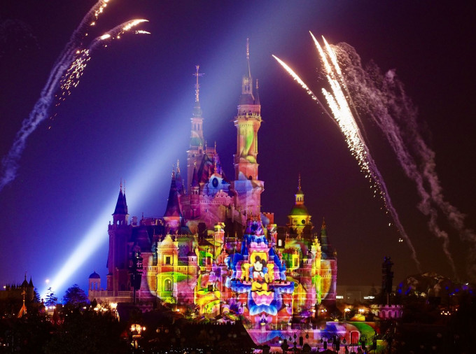 上海迪士尼樂園將於明日重開。新華社圖片