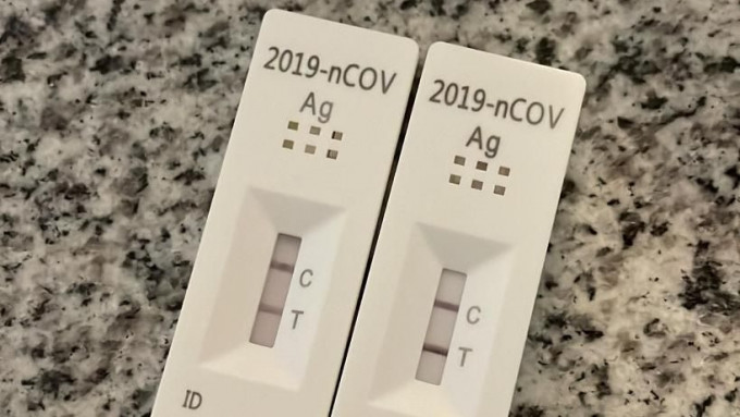 快測成了許多人每日的指定動作。資料圖片