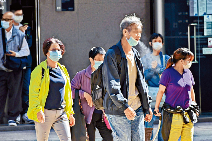 本港现有约58万名烟民，吸烟率是9.5%。