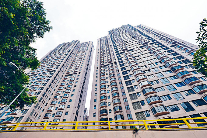 中半山愛都大廈高層單位成交呎價逾4.8萬，創屋苑新高。