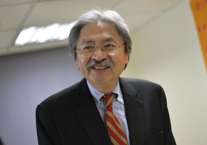 曾俊华指担任财政司司长9年半期间，与香港很多商界人士成为好朋友。