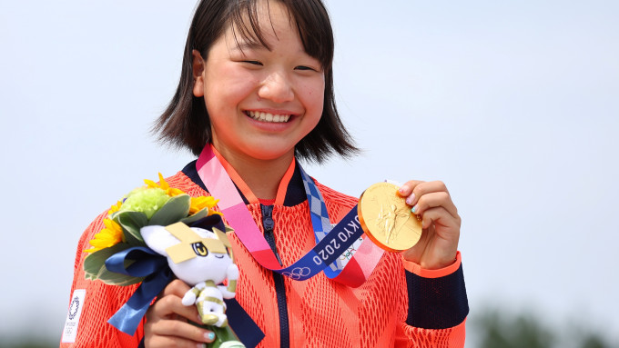 年仅十三岁的西矢椛在滑板女子街式赛夺金牌。Reuters