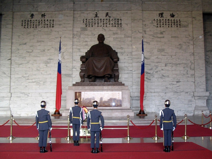 中正紀念堂「轉型」方案包括移除蔣介石銅像。網圖