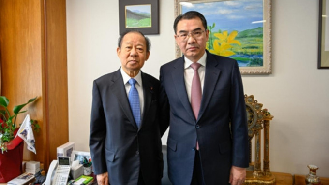 吳江浩拜會日本自民黨前幹事長二階俊博。中國駐日本大使館