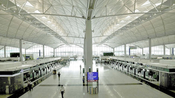 根据机管局年报所示，香港机场客量增七成，而货运量升7.1%。资料图片