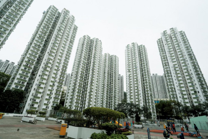 南丰新邨3房户830万获用家承接。